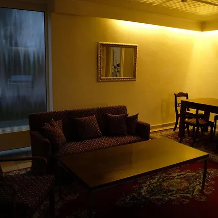 Ruhiges Haus Mit Privatem Garten Halstenbek