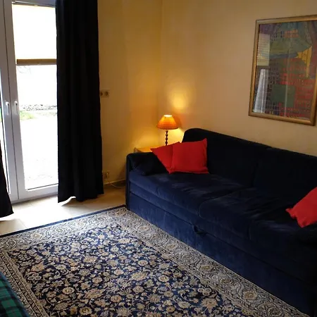 Ruhiges Haus Mit Privatem Garten Casa de Férias